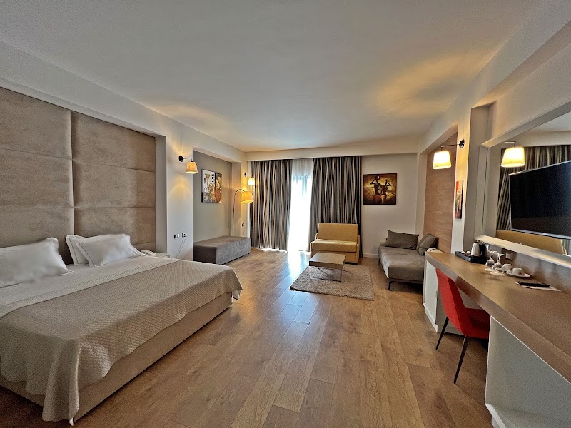 Sandy Beach Resort Golem 2