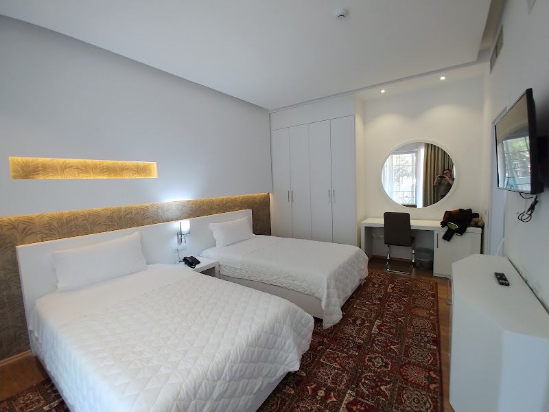 Prestige Resort 2