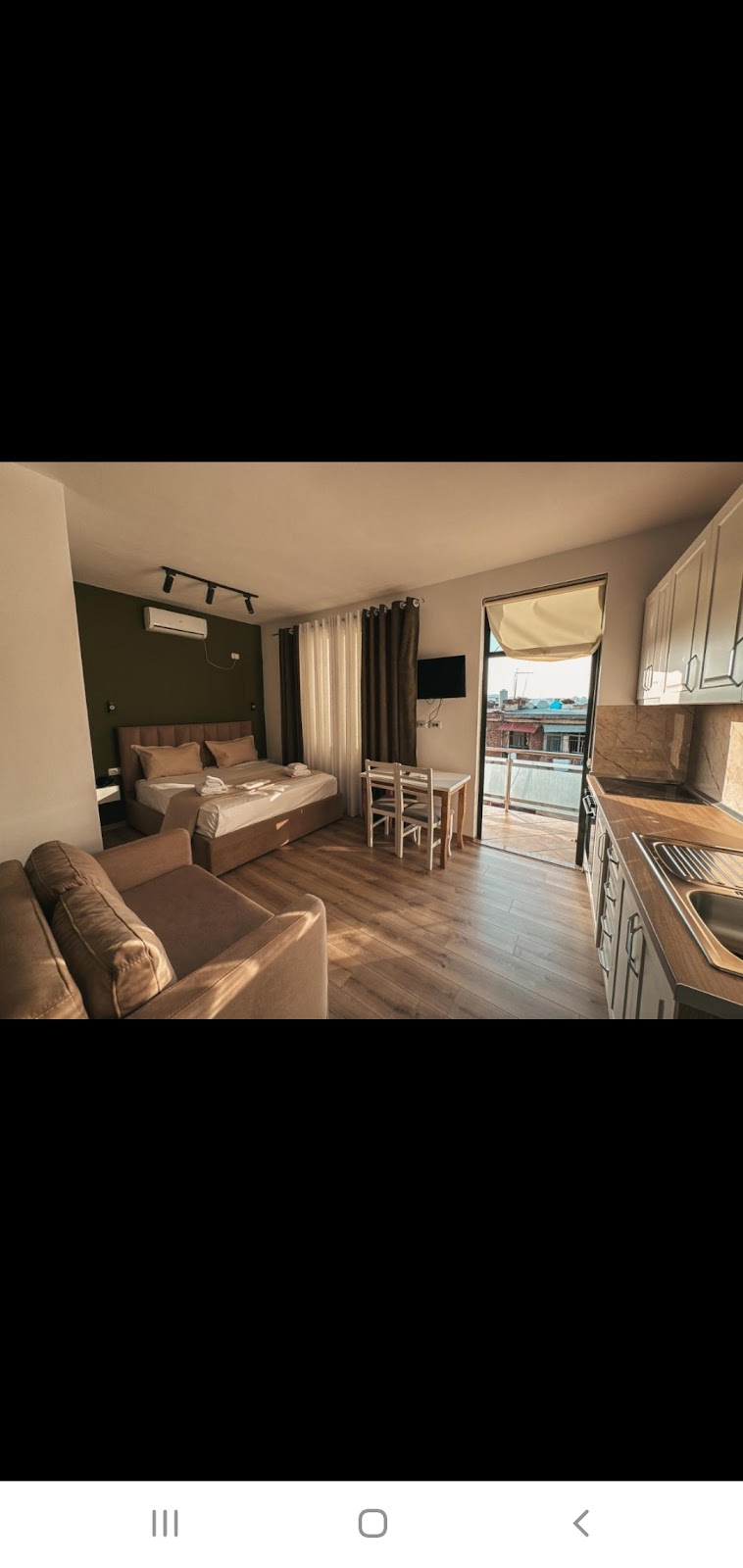 Relaxx Apartment & Hotel, Tirana 3