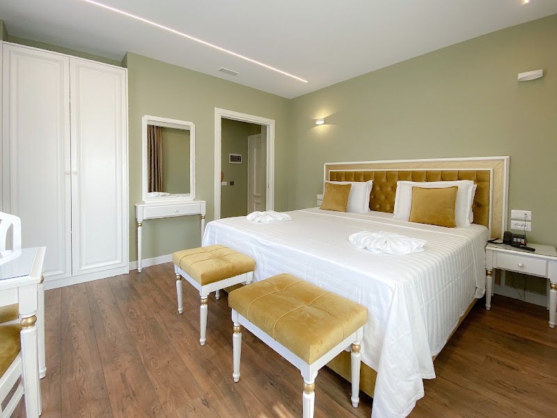 The Red Bricks Hotel 2