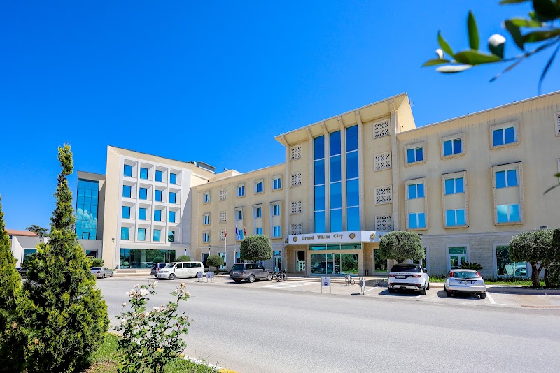 Hotel & Restaurant Grand White City Berat Albania 4