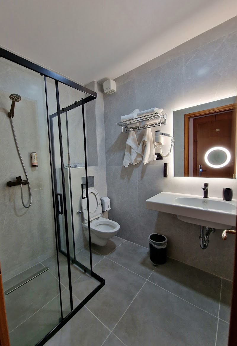 Hotel Kaonia 3