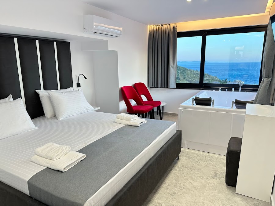 Wait 'n Sea Hotel 2