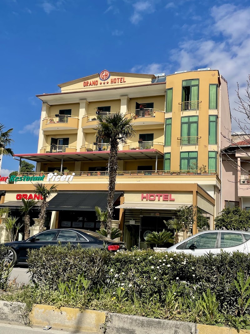 Hotel Grand 4