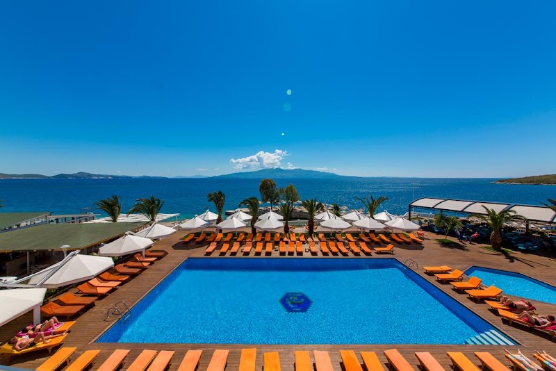 Saranda Palace 3